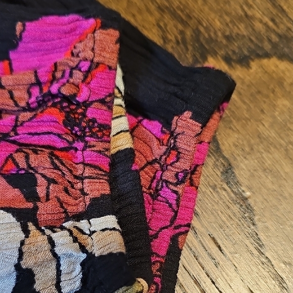 Billabong Black Floral Off The Shoulder Blouse - Picture 6 of 7